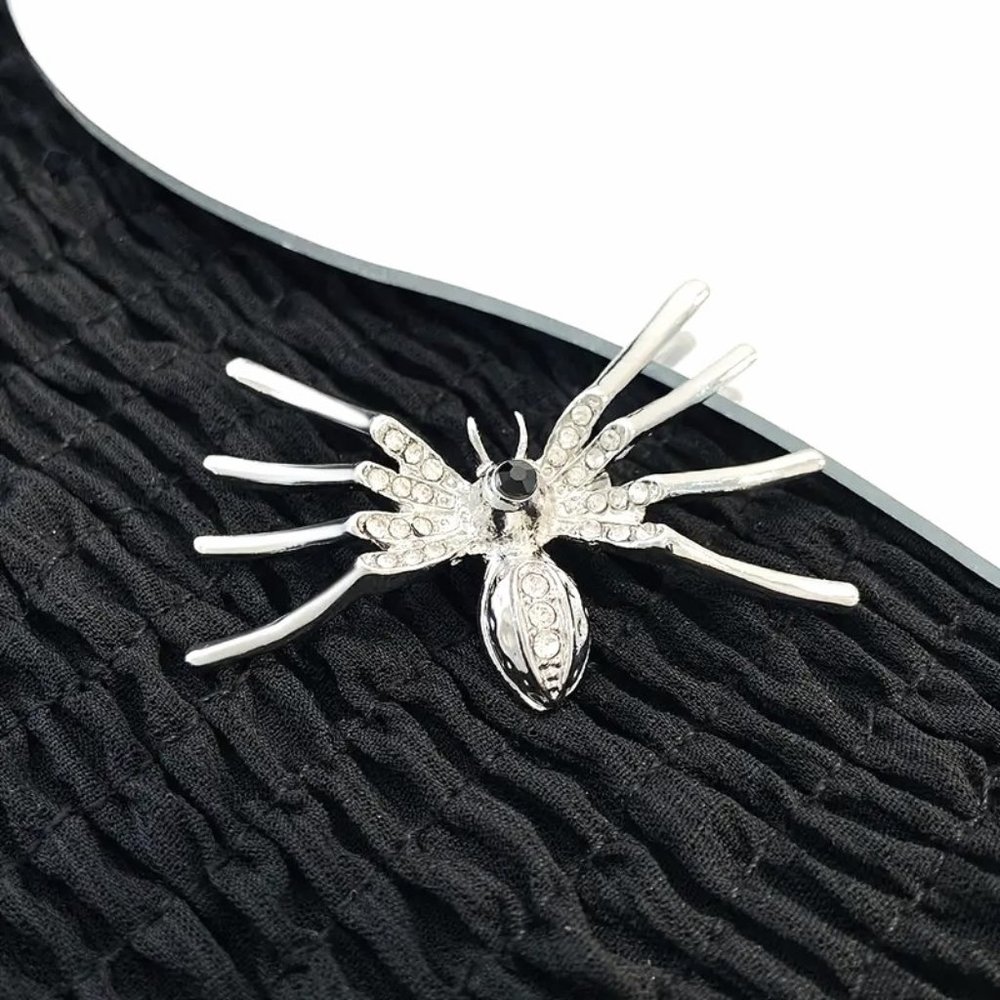 Spider Brooch Pin Silver Black Stone Rhinestones Bug Trendy Glam Stylish Unique